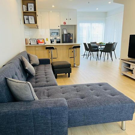 Central Modern 3-Bedroom,3- Bathroom House With Patio And Carpark- Lower Hutt City Centre Dış mekan fotoğraf