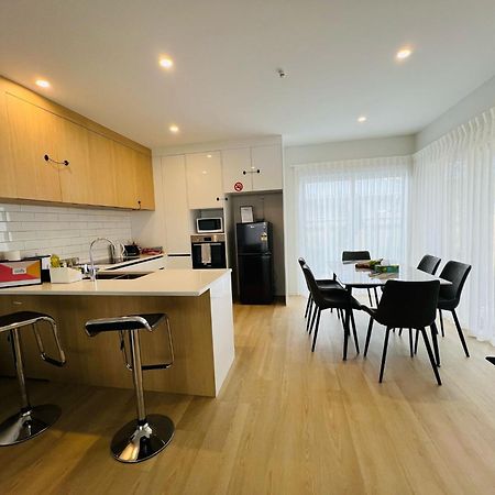 Central Modern 3-Bedroom,3- Bathroom House With Patio And Carpark- Lower Hutt City Centre Dış mekan fotoğraf