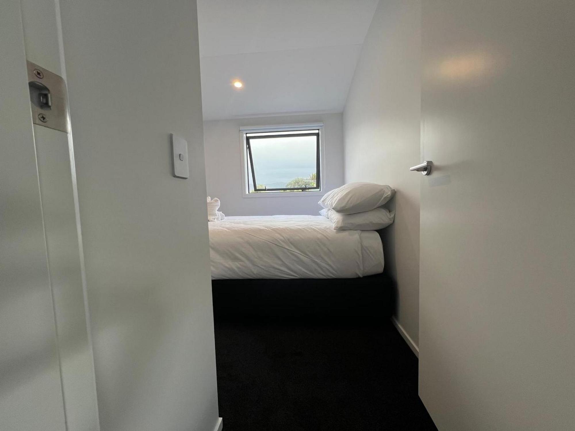 Central Modern 3-Bedroom,3- Bathroom House With Patio And Carpark- Lower Hutt City Centre Dış mekan fotoğraf
